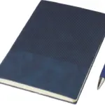 Gerecycled PU-notitieboek (A5) en balpenset Tarek — productfoto 3