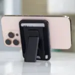 BrandCharger pasjeshouder Wally Stand Pro | Gerecycled — productfoto 4