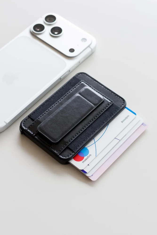 BrandCharger pasjeshouder Wally Stand Pro | Gerecycled productfoto 16 - Hidalgo-werbeartikel BrandCharger pasjeshouder Wally Stand Pro | Gerecycled — productfoto 16