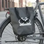 AMSTERDAM – Fietstas gemaakt van gerecycled PET (rPET) — productfoto 7