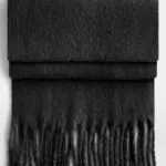 15669 - Fluffy Scarf, black — productfoto 2