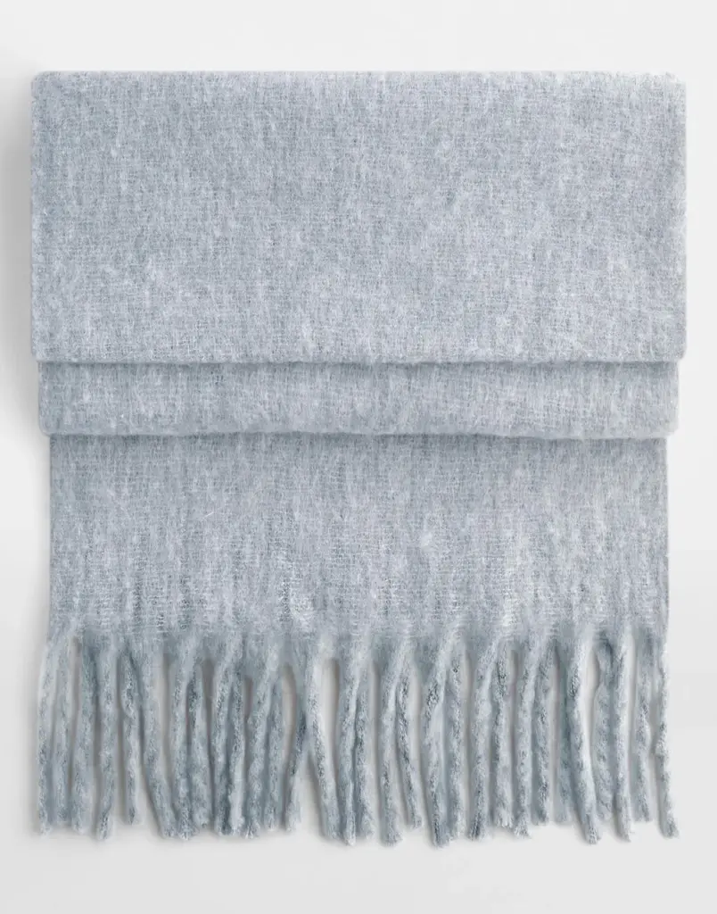 156_69_123_f-2025_01jpg - Hidalgo 15669 - Fluffy Scarf, heather grey — productfoto 3