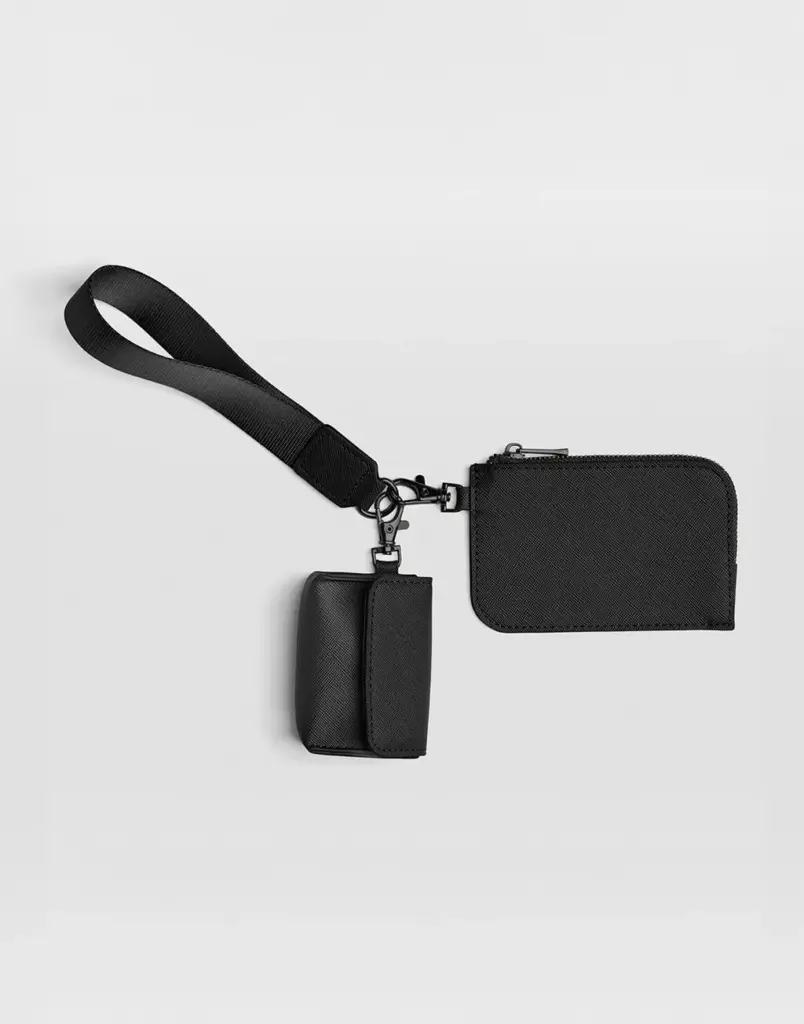 31129 - Boutique Pouch Wristlet, black / black