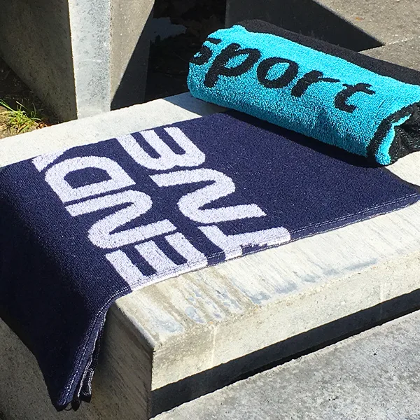 Handdoek met All Over ingeweven 70x180cm — productfoto 3